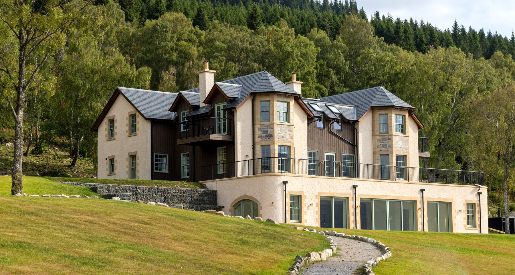 Schiehallion House Banner 01