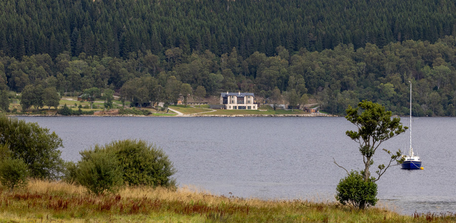 Reconnect on the shores of Loch Tummel