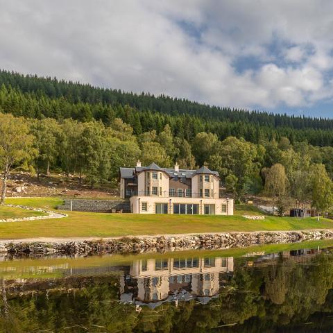 Schiehallion House Banner 02