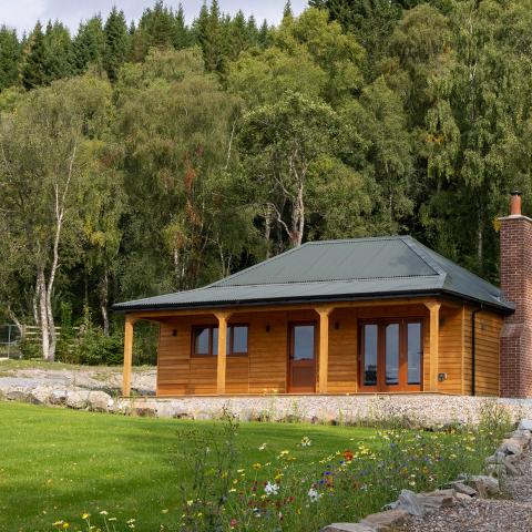 Schiehallion House Banner 04